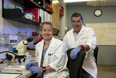Lisa Ann Brennen and Marc Kantorow in the laboratory