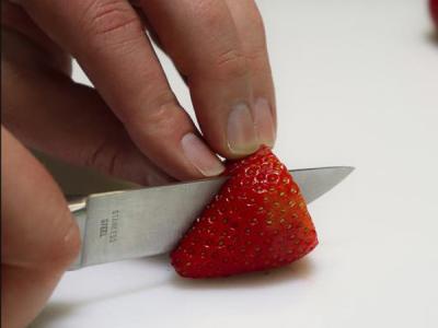 Cutting strawberry